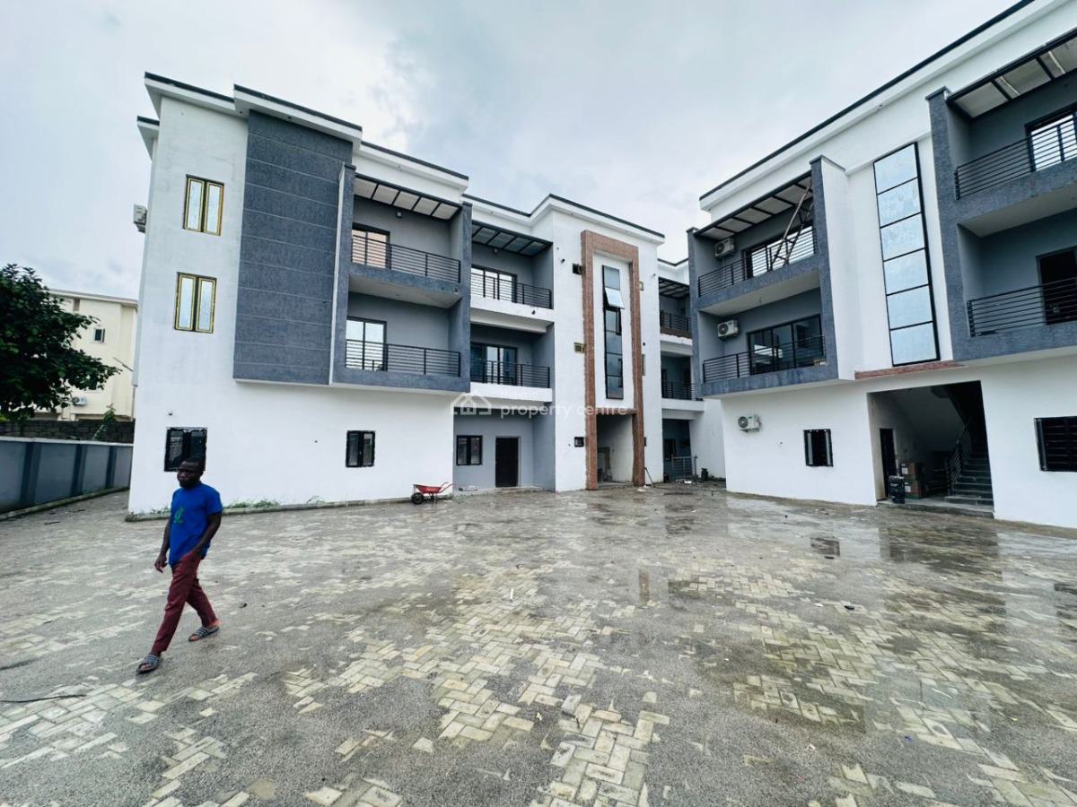 a Very Good Spacious 3bedroom Flat (shell), Jahi District Abuja ( Video of The House Is Attached), Jahi, Abuja, Flat / Apartment for Sale