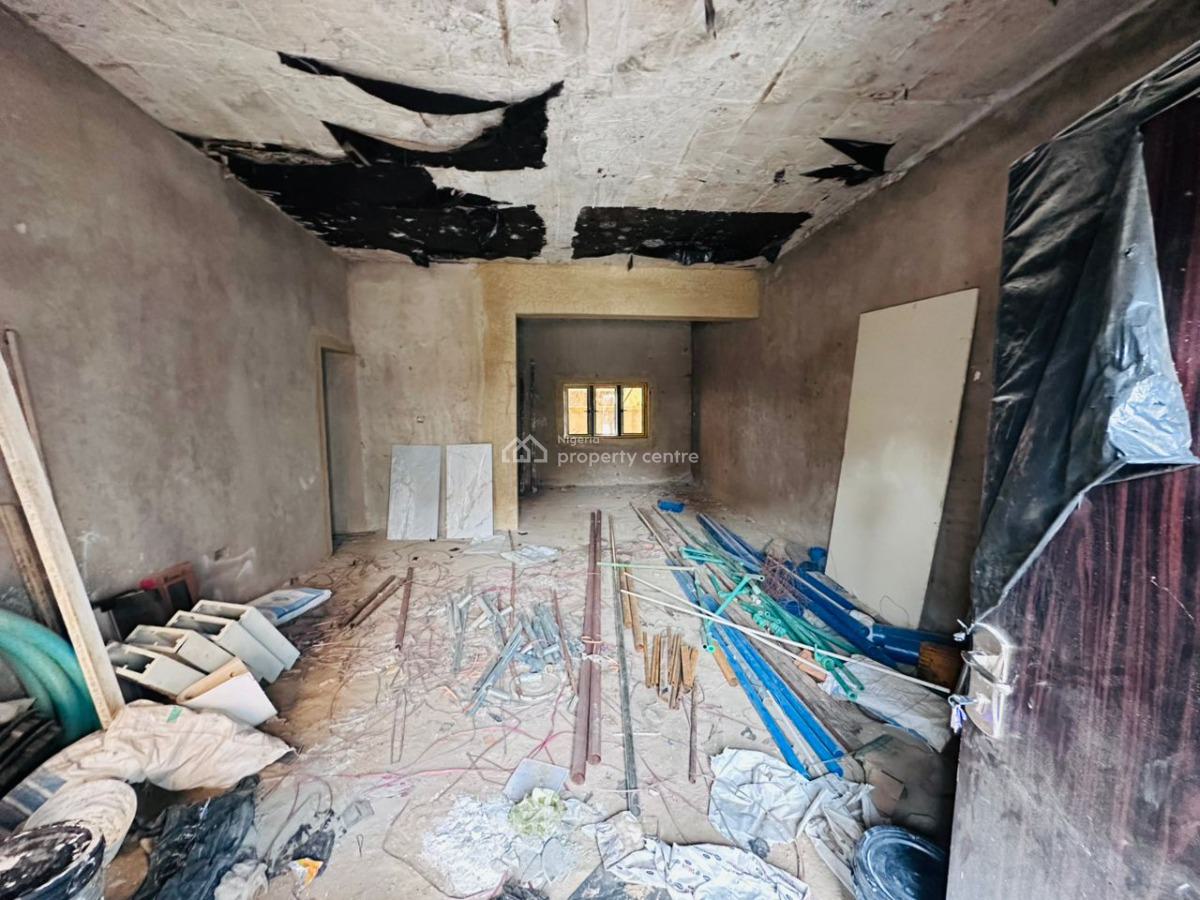 a Very Good Spacious 3bedroom Flat (shell), Jahi District Abuja ( Video of The House Is Attached), Jahi, Abuja, Flat / Apartment for Sale