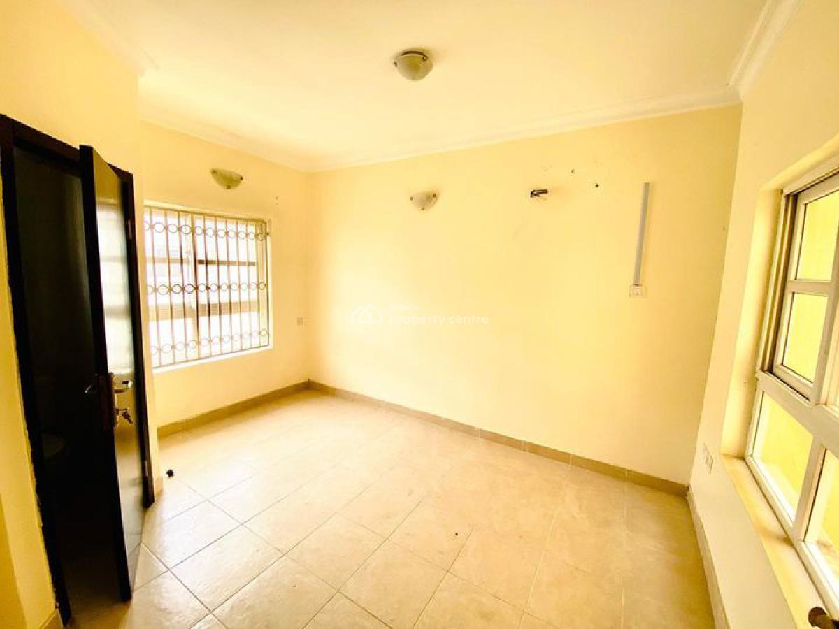 5 Bedroom Terrace Duplex, Bourdilllon Court Estate, Chevron Drive, Osapa, Lekki, Lagos, Terraced Duplex for Sale