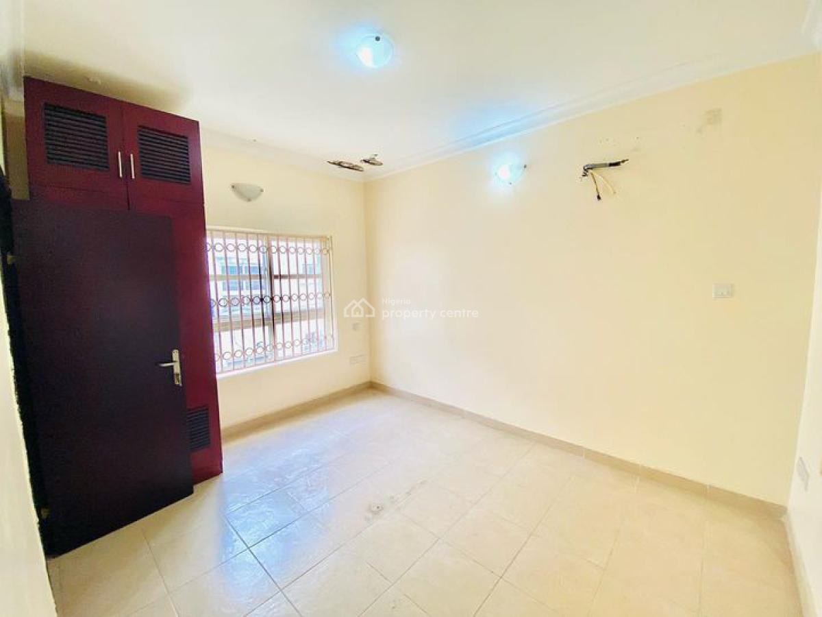 5 Bedroom Terrace Duplex, Bourdilllon Court Estate, Chevron Drive, Osapa, Lekki, Lagos, Terraced Duplex for Sale