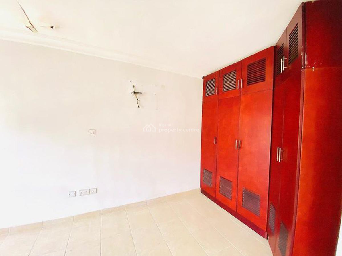 5 Bedroom Terrace Duplex, Bourdilllon Court Estate, Chevron Drive, Osapa, Lekki, Lagos, Terraced Duplex for Sale
