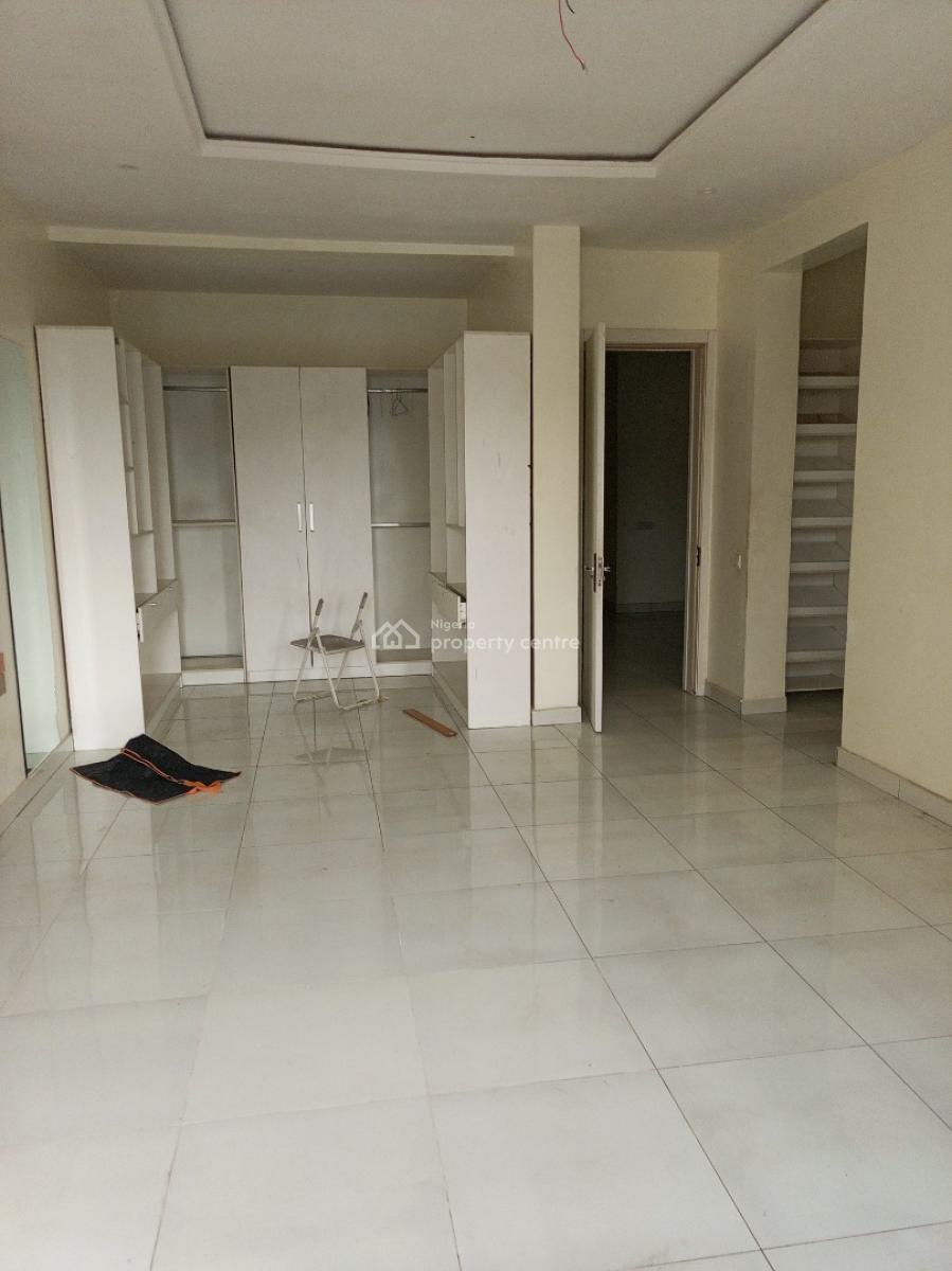Luxury 4 Bedroom Terrace with Pool Gym 24 Hours Light, Ologolo, Lekki, Lagos, Terraced Duplex for Rent