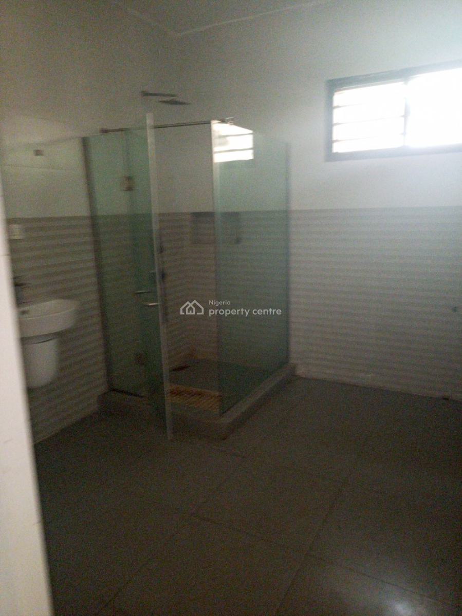 Luxury 4 Bedroom Terrace with Pool Gym 24 Hours Light, Ologolo, Lekki, Lagos, Terraced Duplex for Rent