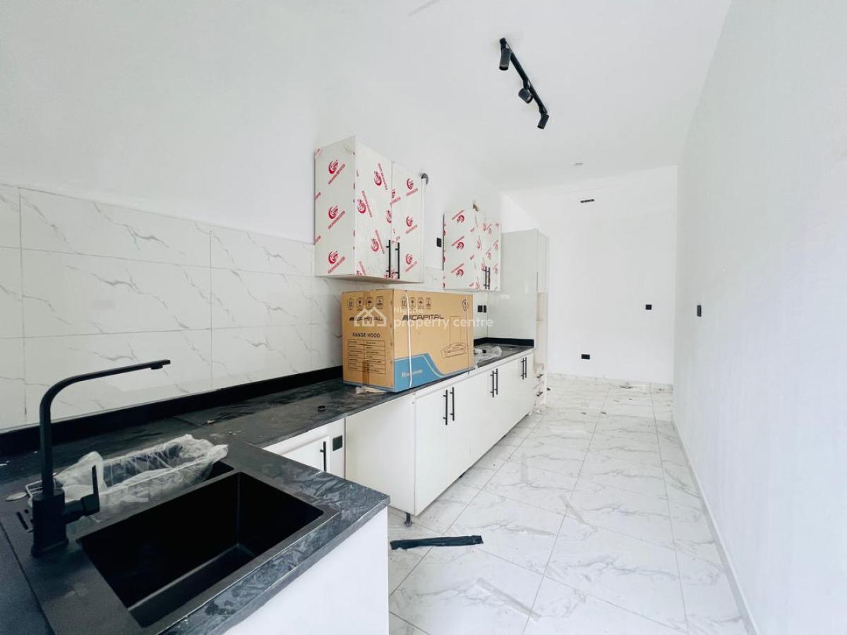 2bedroom Flat, Ologolo, Lekki, Lagos, Flat / Apartment for Sale