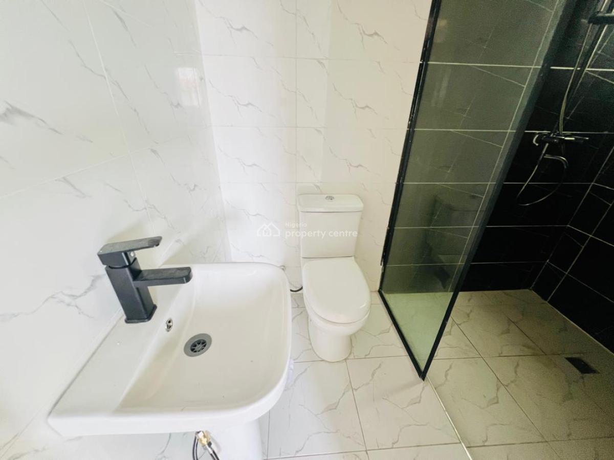 2bedroom Flat, Ologolo, Lekki, Lagos, Flat / Apartment for Sale