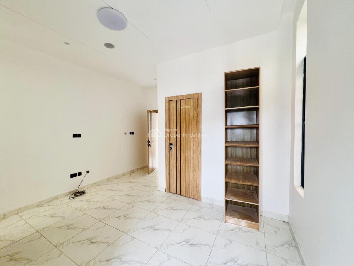 2bedroom Flat, Ologolo, Lekki, Lagos, Flat / Apartment for Sale