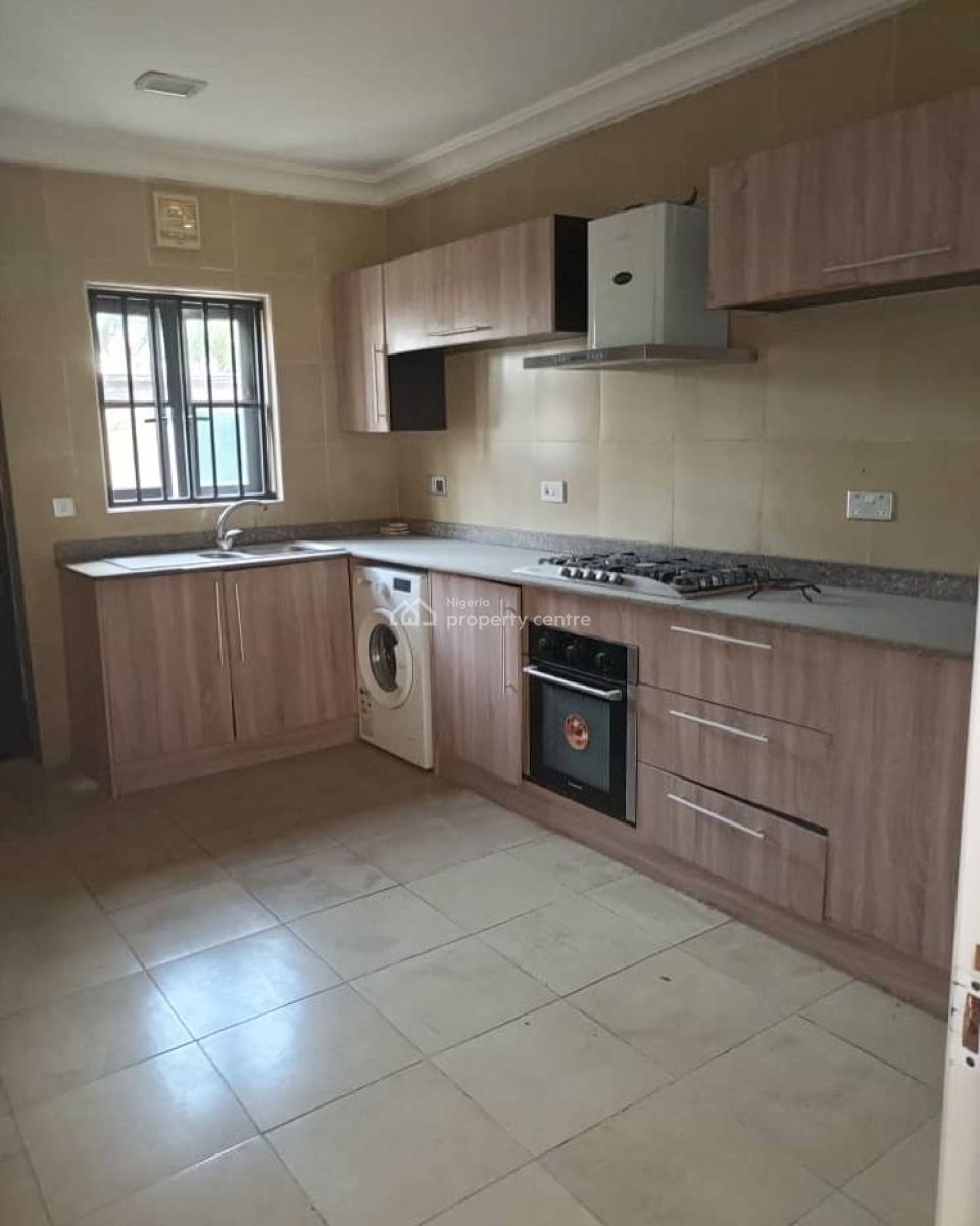 a Fully Serviced 4 Bedroom Terrace with a Bq Available., Chevron, Lekki, Lagos, Flat / Apartment for Rent