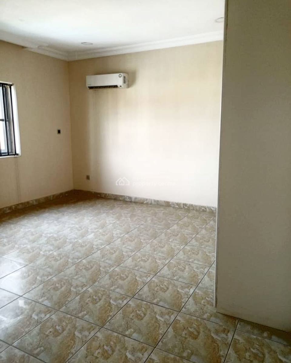 a Fully Serviced 4 Bedroom Terrace with a Bq Available., Chevron, Lekki, Lagos, Flat / Apartment for Rent