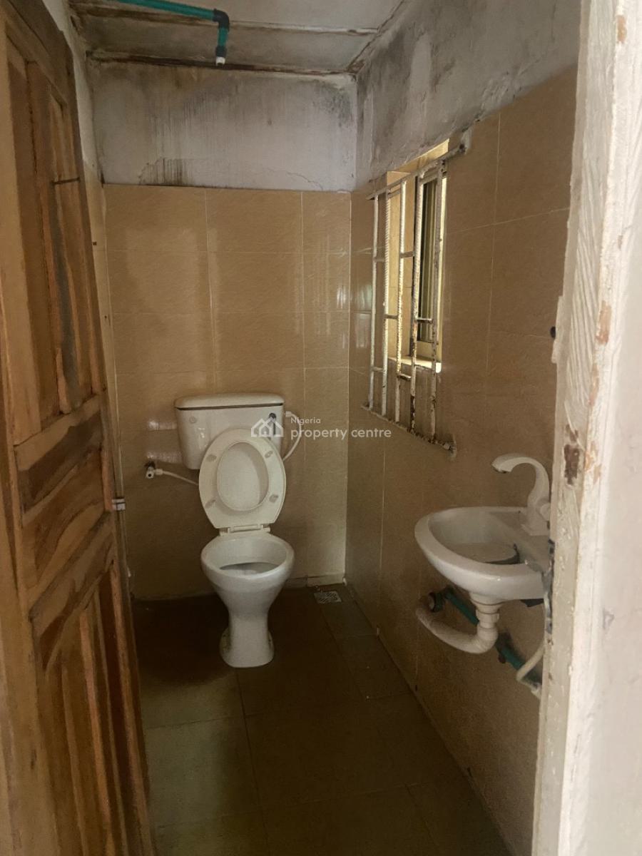 a Room Self Contained, Oyeleke Street, Alausa, Ikeja, Lagos, Self Contain (single Rooms) for Rent
