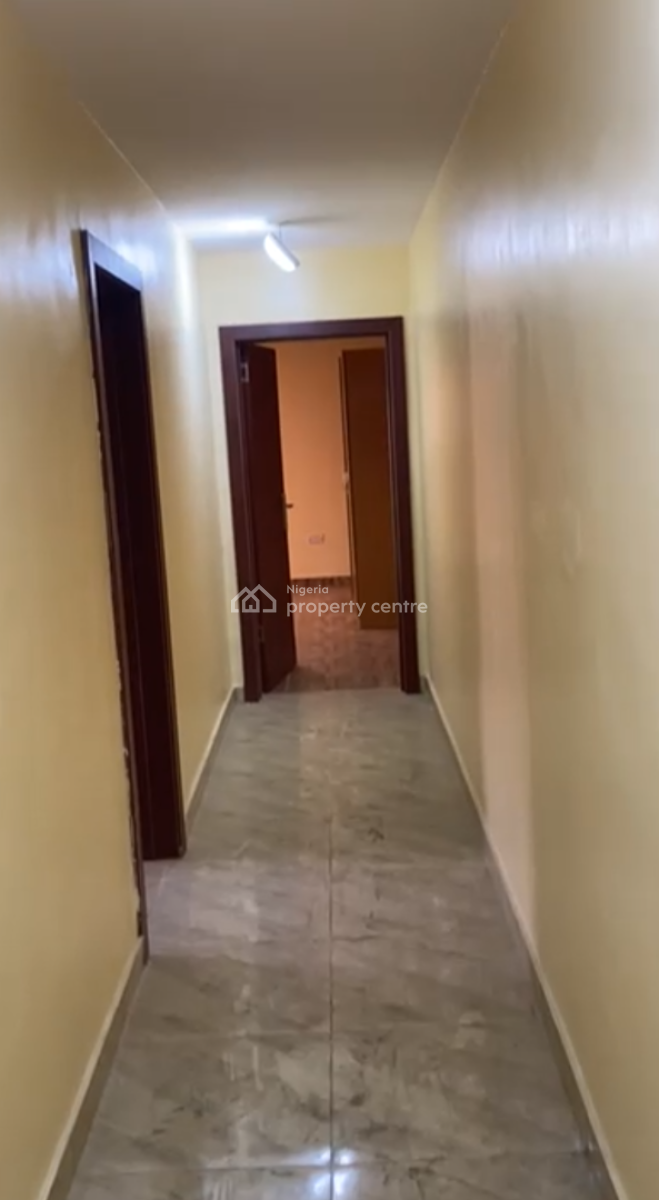 Executive 3 Bedroom Apartment with Bq, Alagomeji, Yaba, Lagos, Flat / Apartment for Rent