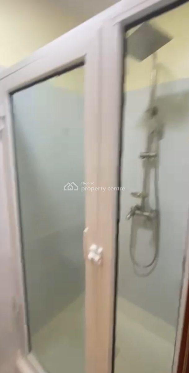 Executive 3 Bedroom Apartment with Bq, Alagomeji, Yaba, Lagos, Flat / Apartment for Rent