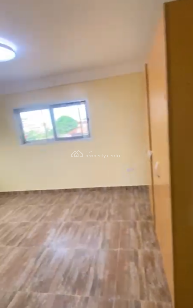 Executive 3 Bedroom Apartment with Bq, Alagomeji, Yaba, Lagos, Flat / Apartment for Rent