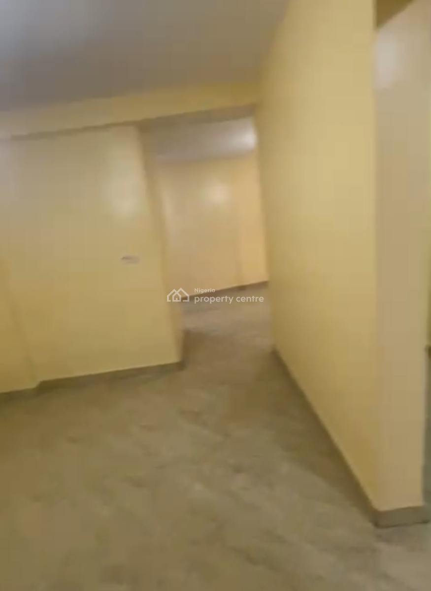 Executive 3 Bedroom Apartment with Bq, Alagomeji, Yaba, Lagos, Flat / Apartment for Rent