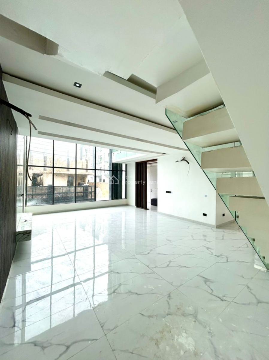 Exquisite 5 Bedroom Fully Detached Duplex with Bq, Ologolo, Lekki, Lagos, Detached Duplex for Sale
