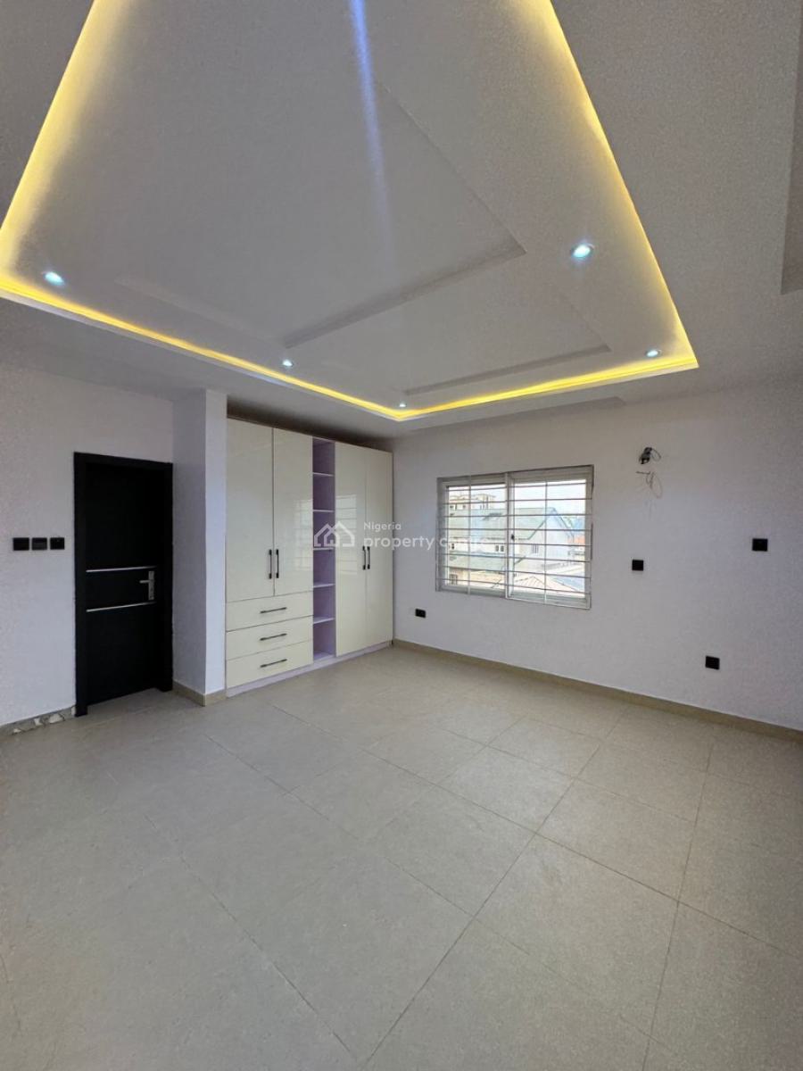 3-bedroom Apartment with Bq in Lekki Phase 1, Lekki Phase 1, Lekki, Lagos, Flat / Apartment for Sale