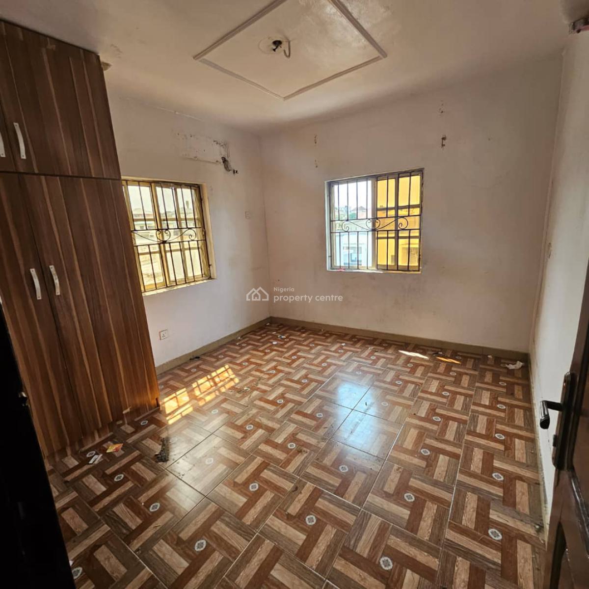 Standard 3 Bedroom Apartment All Room Ensuites (upstairs), Shangisha, Magodo, Lagos, Flat / Apartment for Rent