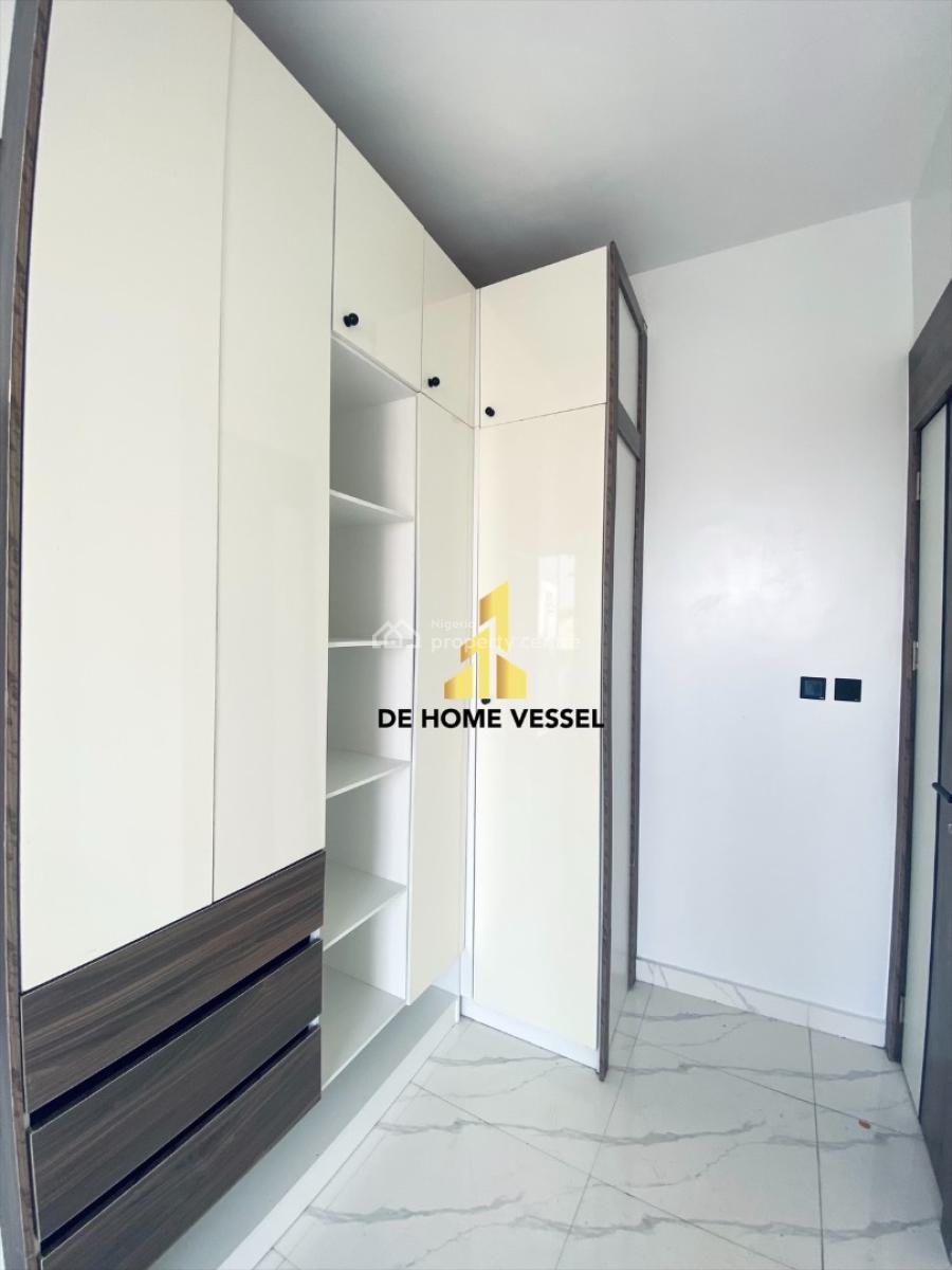 Fantastically Carved Luxury 2 & 3 Bed Apartment with Elevator, Pool, Lekki Phase 1, Lekki, Lagos, Flat / Apartment for Sale