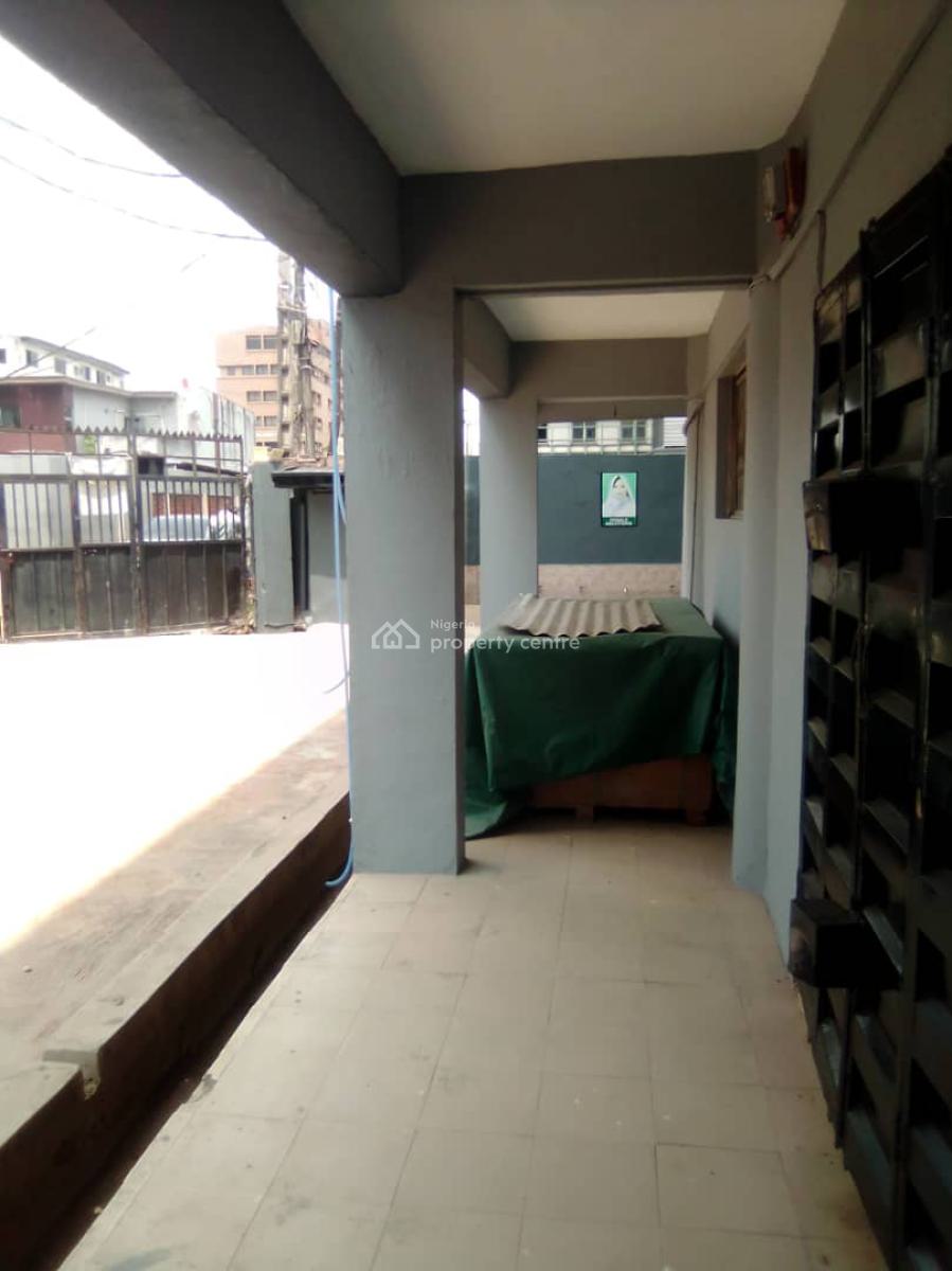 Shop, Around Alade Market, Ikeja, Lagos, Shop for Rent