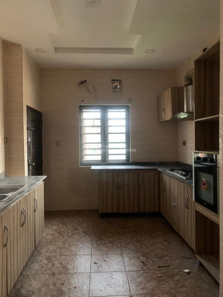 Spacious 4 Bedroom Semi Detached Duplex Within a Nice Environment, Osapa, Lekki, Lagos, Semi-detached Duplex for Rent