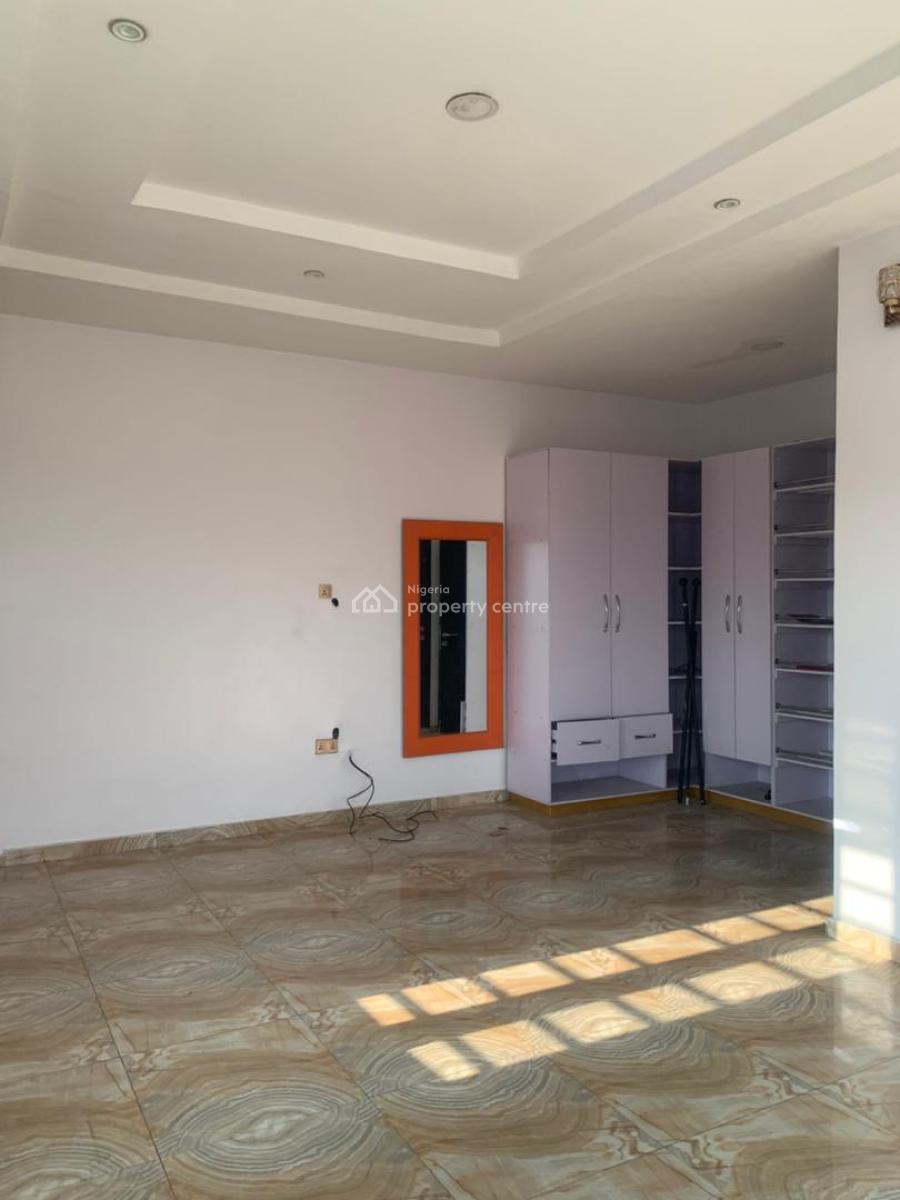 Spacious 4 Bedroom Semi Detached Duplex Within a Nice Environment, Osapa, Lekki, Lagos, Semi-detached Duplex for Rent