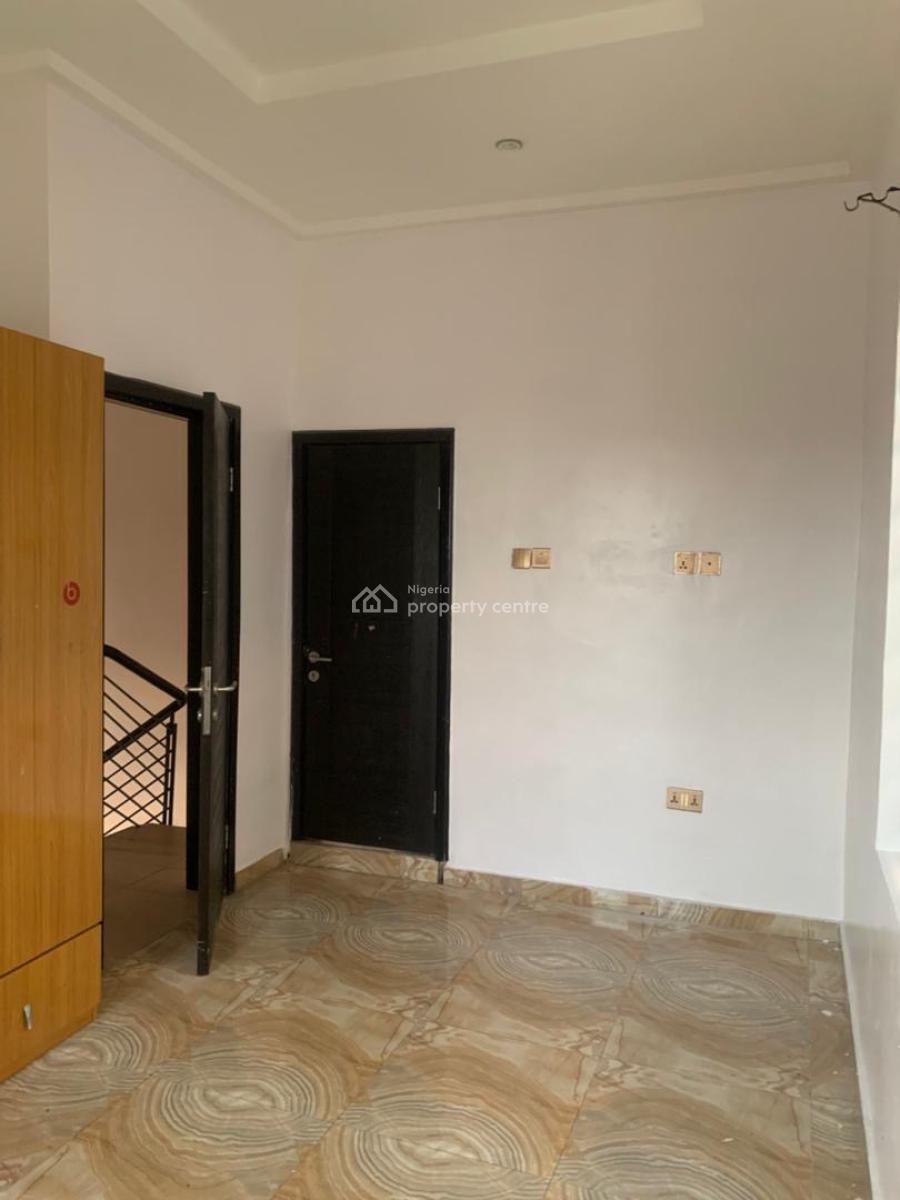 Spacious 4 Bedroom Semi Detached Duplex Within a Nice Environment, Osapa, Lekki, Lagos, Semi-detached Duplex for Rent