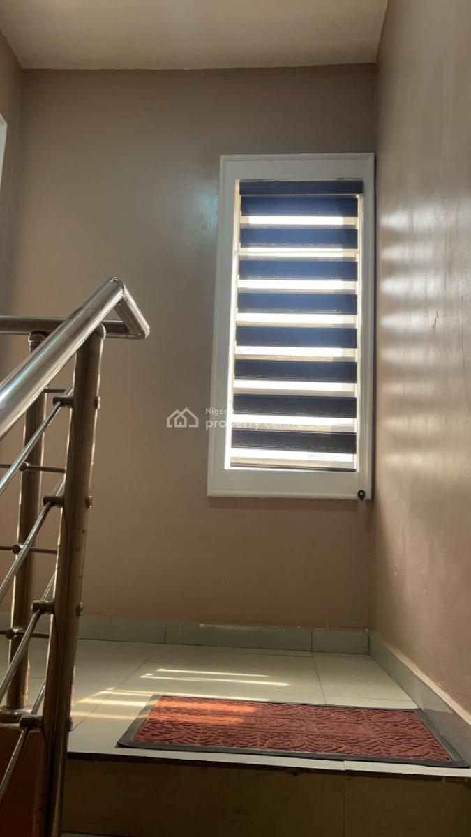 3bedroom Furnished Massionite, Brains and Hammers, Lokogoma District, Abuja, Terraced Bungalow for Sale