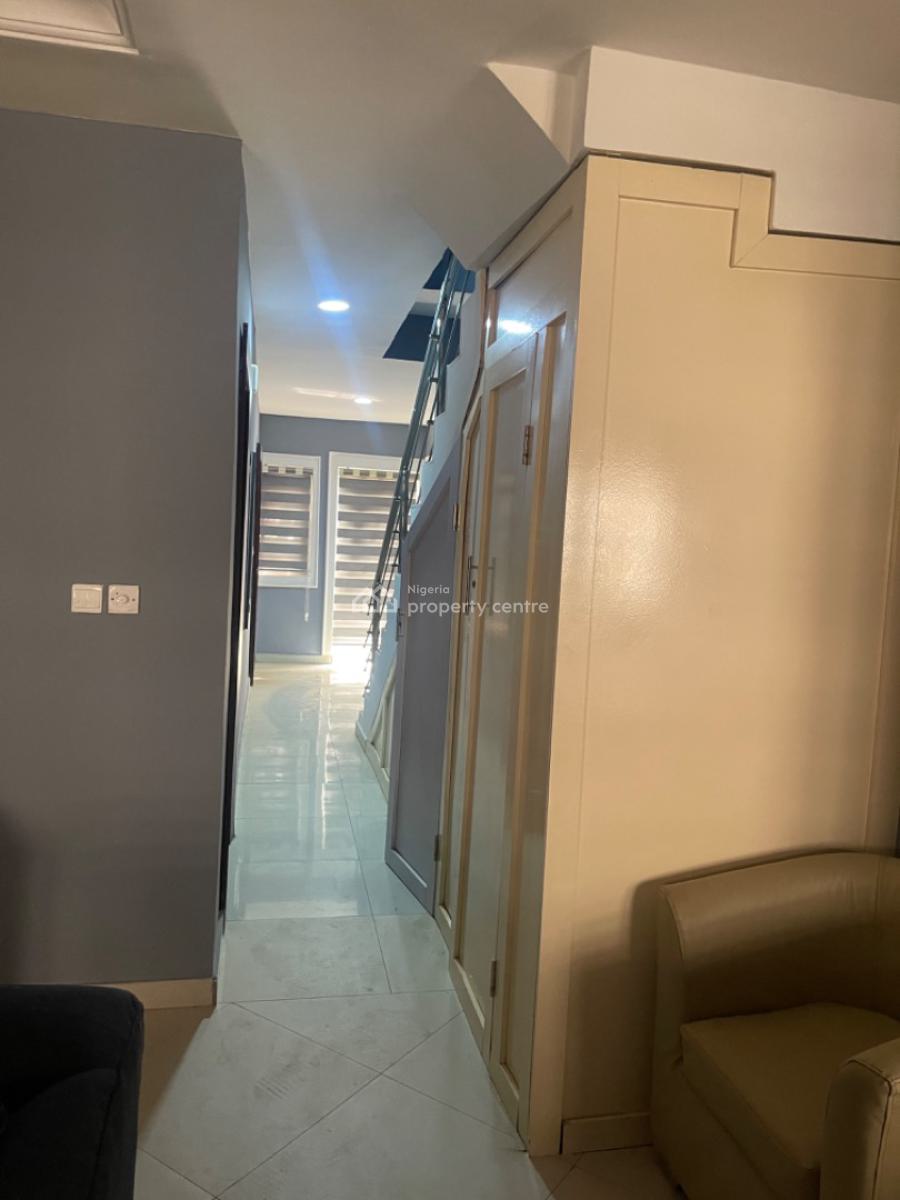 3bedroom Furnished Massionite, Brains and Hammers, Lokogoma District, Abuja, Terraced Bungalow for Sale
