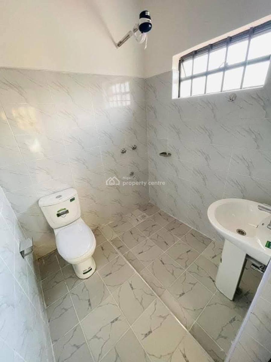 2 Bedroom Apartment, Bariga, Shomolu, Lagos, Flat / Apartment for Rent