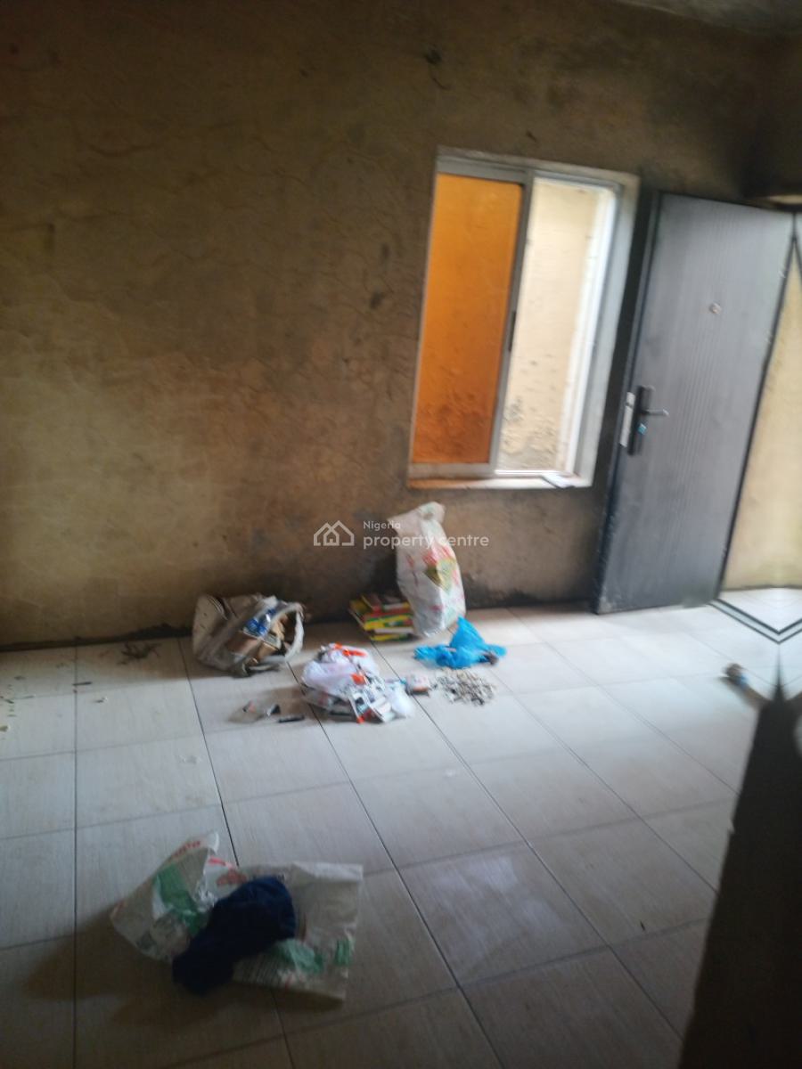 Newly Refurbished 2 Bedroom Apartment, Lekki Phase 1, Lekki, Lagos, Flat / Apartment for Rent