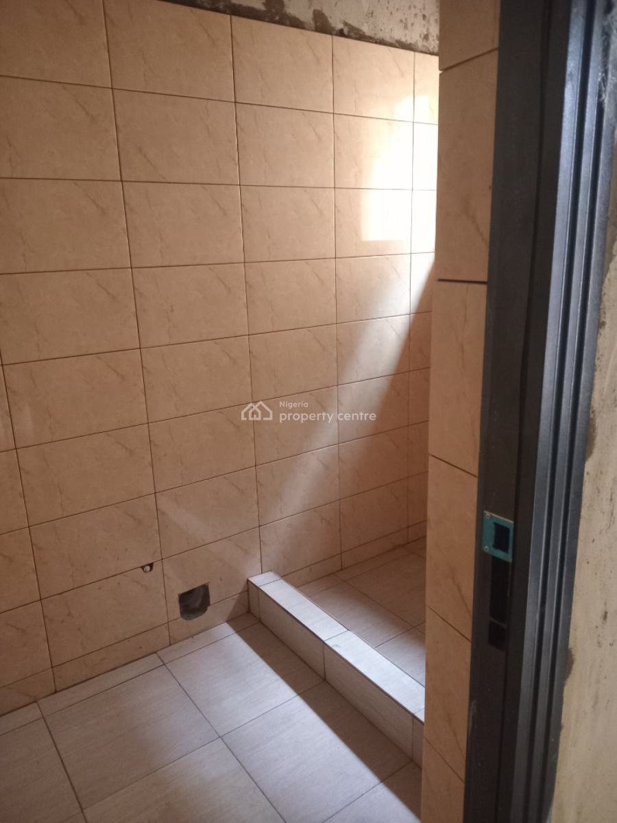 Newly Refurbished 2 Bedroom Apartment, Lekki Phase 1, Lekki, Lagos, Flat / Apartment for Rent