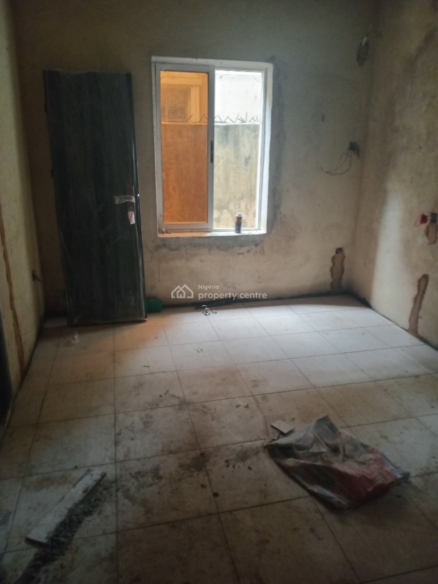 Newly Refurbished 2 Bedroom Apartment, Lekki Phase 1, Lekki, Lagos, Flat / Apartment for Rent