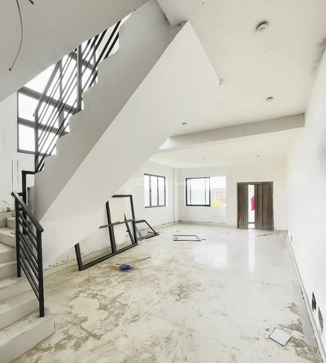 Exquisite 2 Bedroom Loft in a Serviced Court, Off Freedom Way, Lekki Phase 1, Lekki, Lagos, Flat / Apartment for Rent