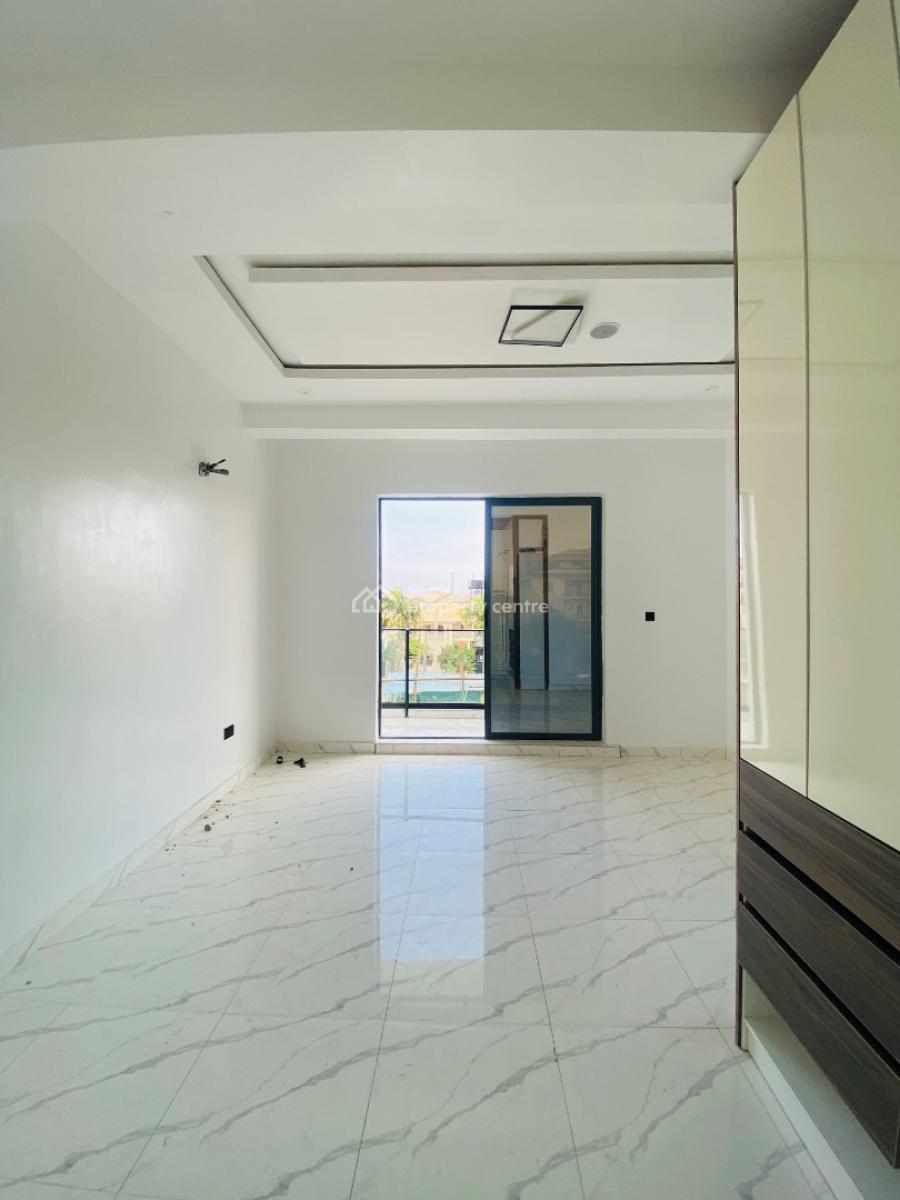 Fantastically Carved Luxury 2 & 3 Bed Apartment with Elevator, Pool, Lekki Phase 1, Lekki, Lagos, Flat / Apartment for Sale