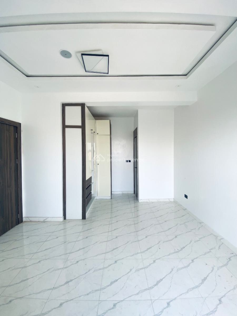 Fantastically Carved Luxury 2 & 3 Bed Apartment with Elevator, Pool, Lekki Phase 1, Lekki, Lagos, Flat / Apartment for Sale