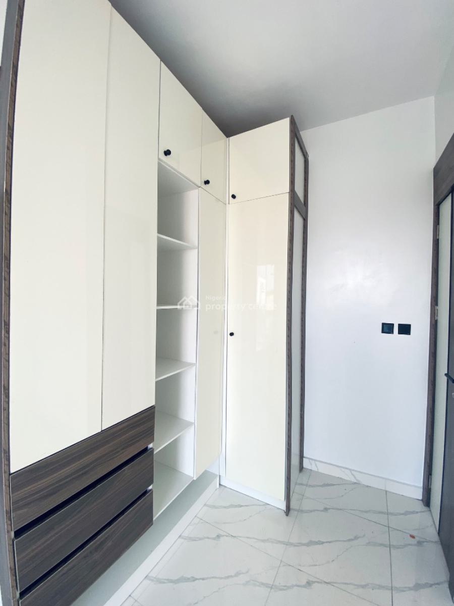 Fantastically Carved Luxury 2 & 3 Bed Apartment with Elevator, Pool, Lekki Phase 1, Lekki, Lagos, Flat / Apartment for Sale