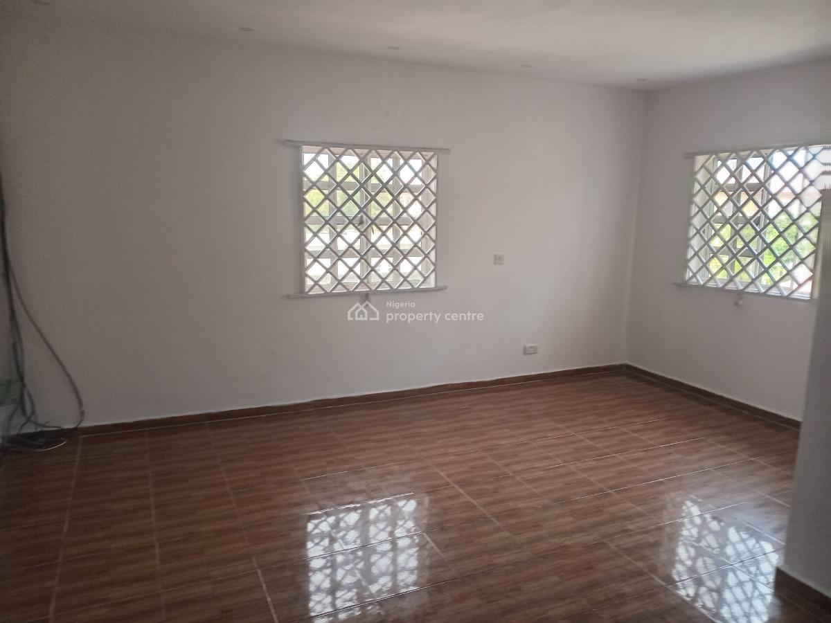 Spacious 4 Bedroom Apartment Upstairs Self Serviced, Lekki Phase 1, Lekki, Lagos, Flat / Apartment for Rent