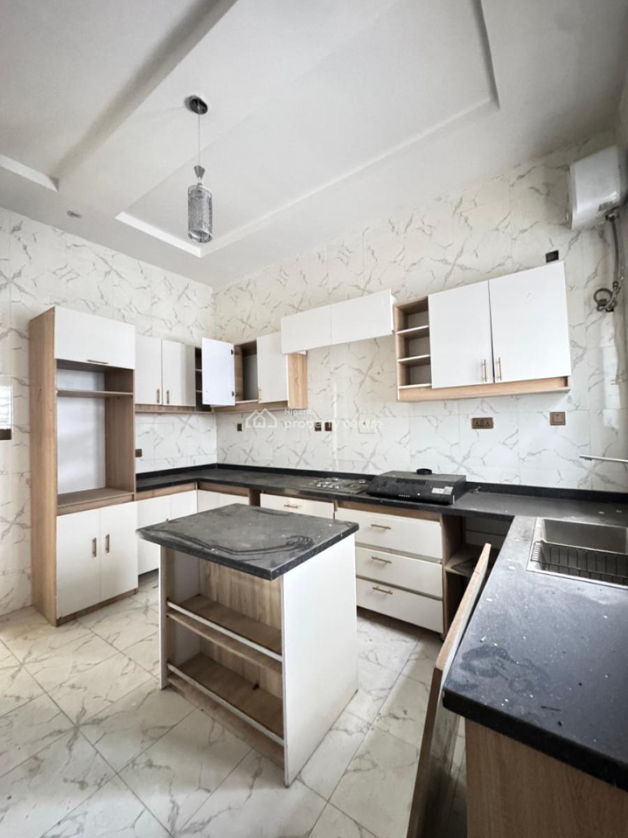 Lovely 4 Bedroom Terraced Detached in a Serene Environment, Igbe-efon New Road, Lekki, Lagos, Terraced Duplex for Sale