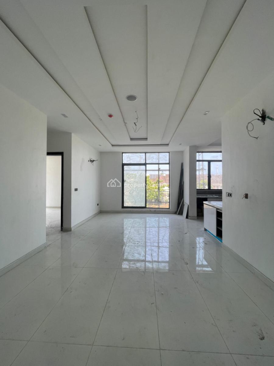 Lovely 2-bedroom Apartment with Elevators, Pool, and Gym, Lekki Phase 1, Lekki, Lagos, Flat / Apartment for Sale