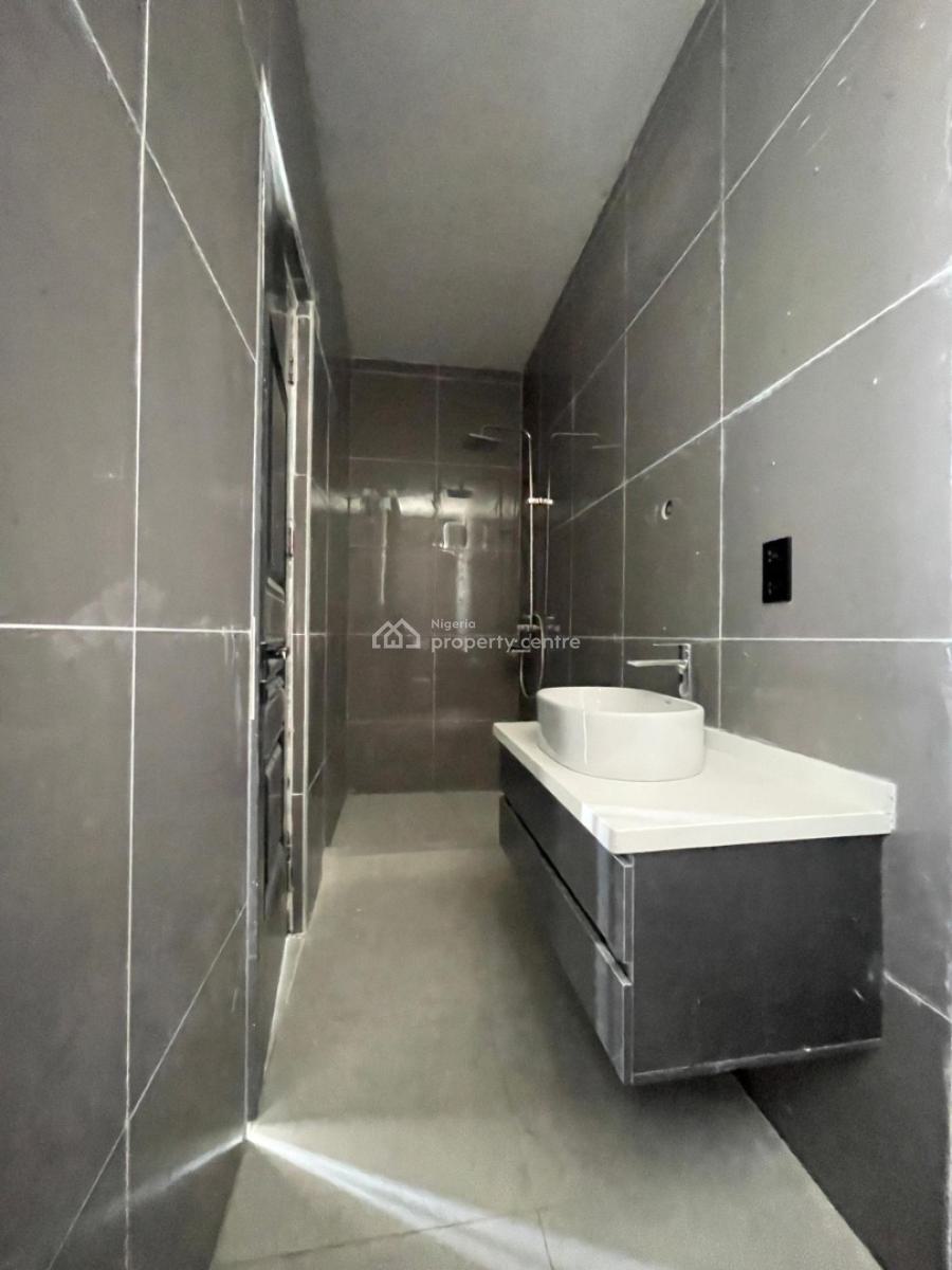 Lovely 2-bedroom Apartment with Elevators, Pool, and Gym, Lekki Phase 1, Lekki, Lagos, Flat / Apartment for Sale