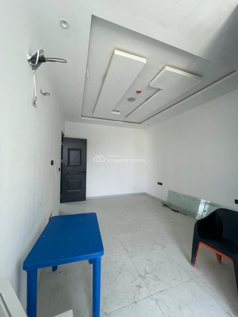 Lovely 2-bedroom Apartment with Elevators, Pool, and Gym, Lekki Phase 1, Lekki, Lagos, Flat / Apartment for Sale