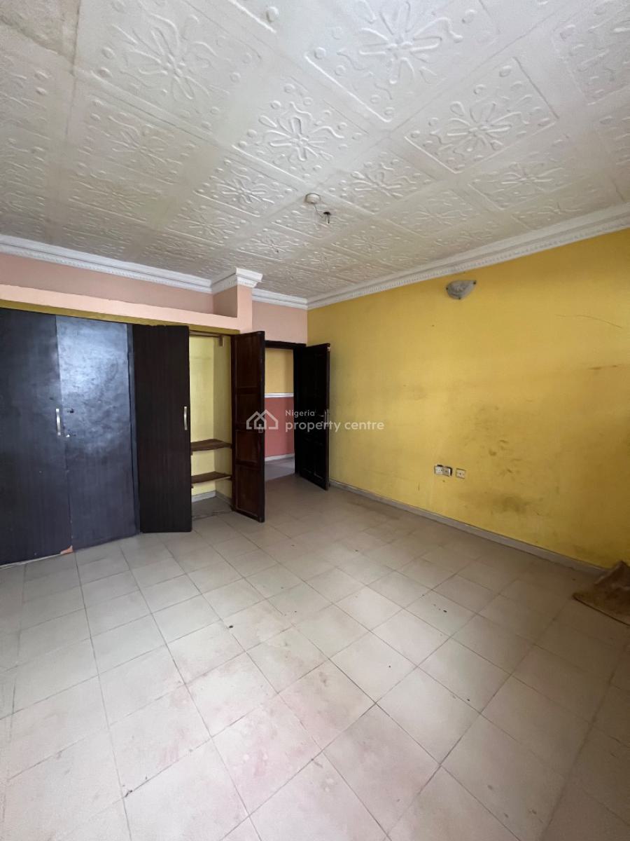 Well Maintained Three Bedroom Flat, Osapa, Lekki, Lagos, Flat / Apartment for Rent