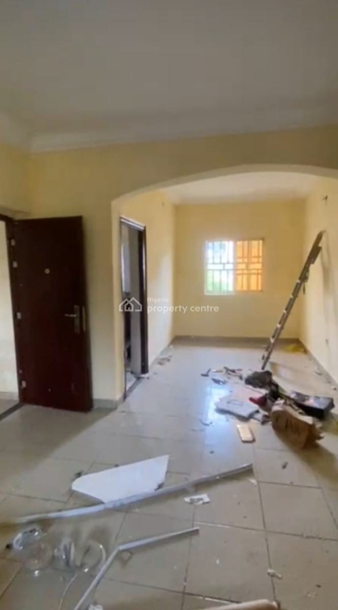 Standard 2 Bedrooms Flat in a Mini Estate, 1st Avenue, Gwarinpa, Abuja, Flat / Apartment for Rent