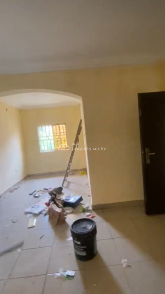 Standard 2 Bedrooms Flat in a Mini Estate, 1st Avenue, Gwarinpa, Abuja, Flat / Apartment for Rent