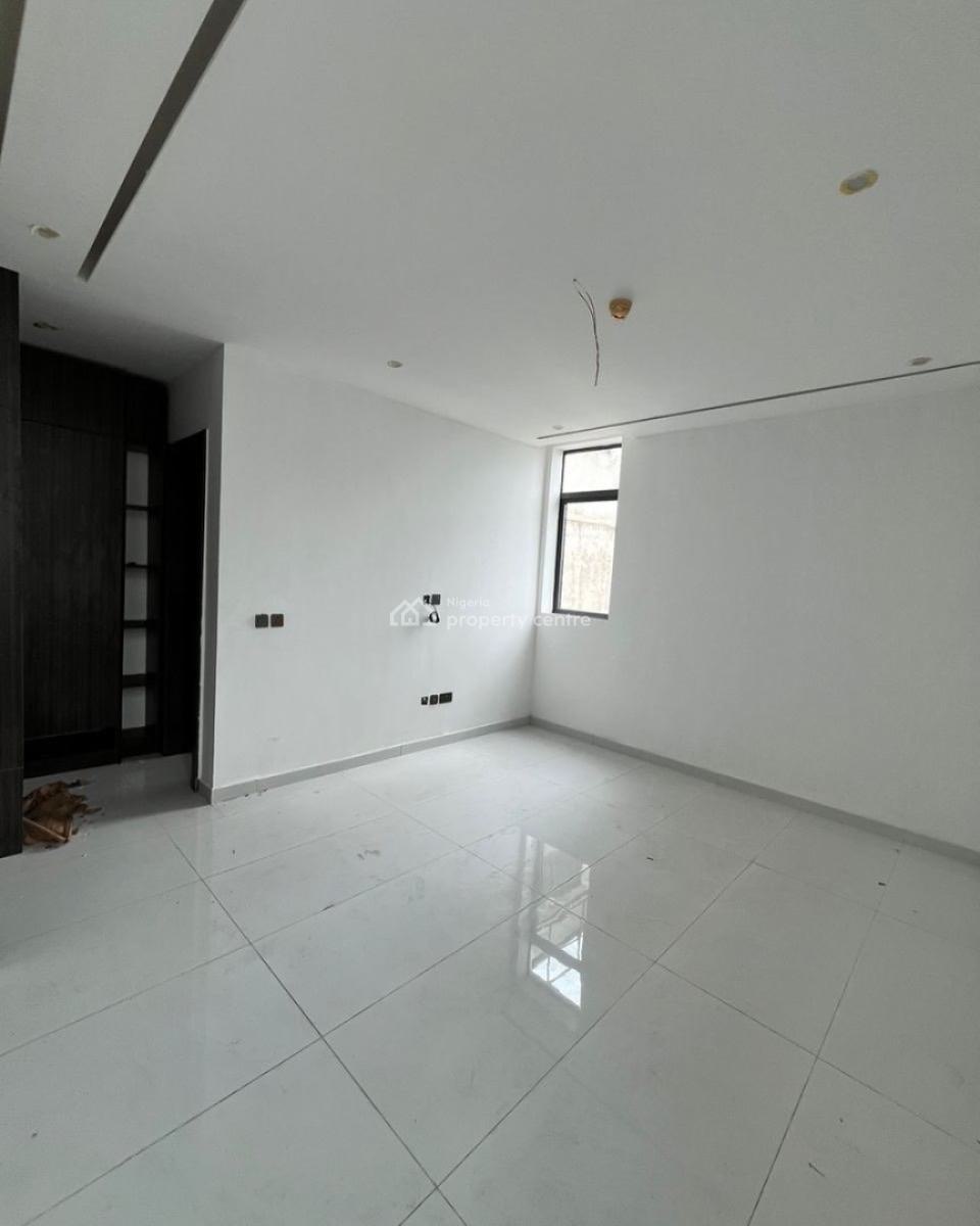 Lovely 2 Bedroom Apartment with Bq, Lekki, Lagos, Block of Flats for Sale
