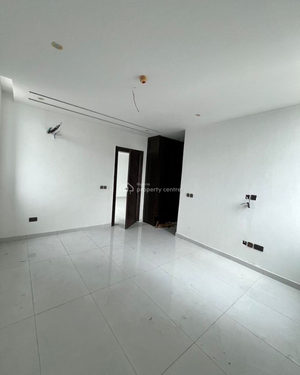 Lovely 2 Bedroom Apartment with Bq, Lekki, Lagos, Block of Flats for Sale