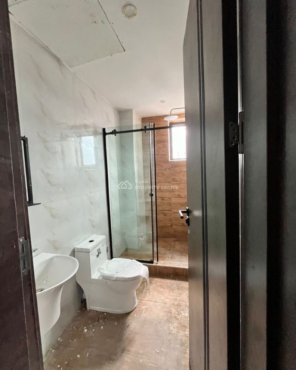 Lovely 2 Bedroom Apartment with Bq, Lekki, Lagos, Block of Flats for Sale