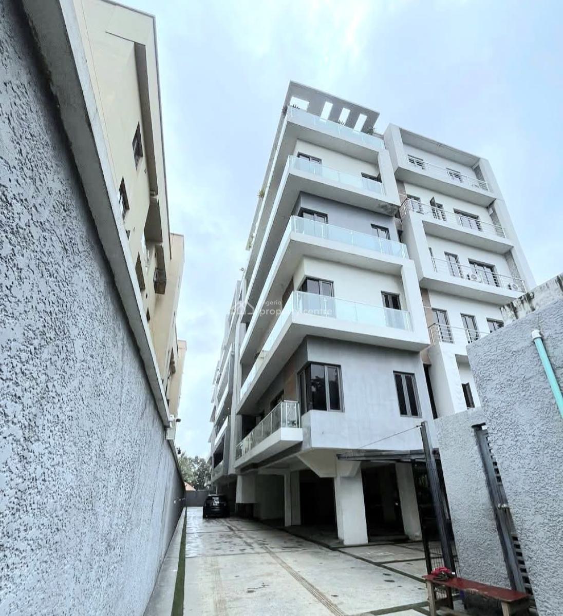 Luxurious 3 Bedrooms Apartment with Pool & Bq, Old Ikoyi, Ikoyi, Lagos, Flat / Apartment for Sale
