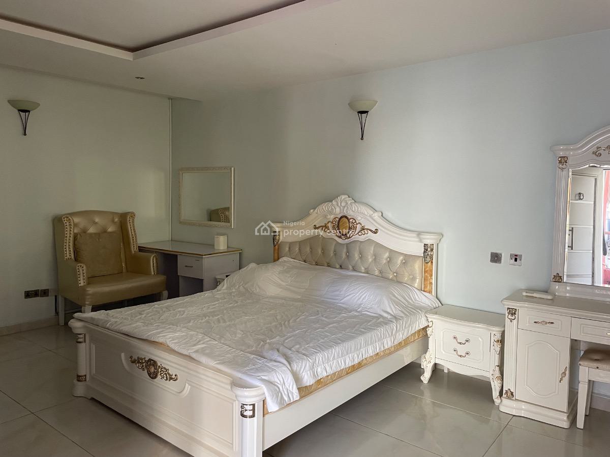 Service 4 Bedrooms Terrace, Chevron Drive, Lekki, Lagos, Terraced Duplex for Sale