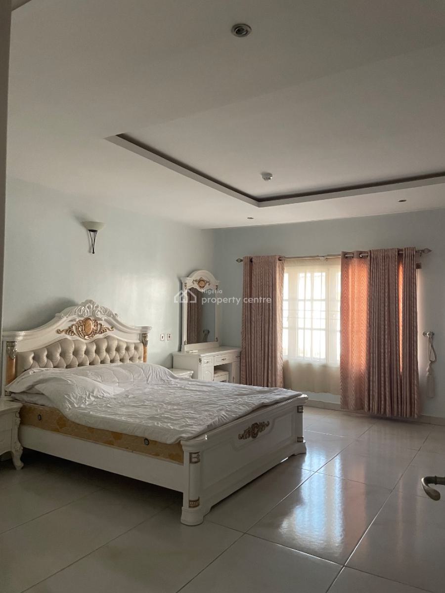 Service 4 Bedrooms Terrace, Chevron Drive, Lekki, Lagos, Terraced Duplex for Sale