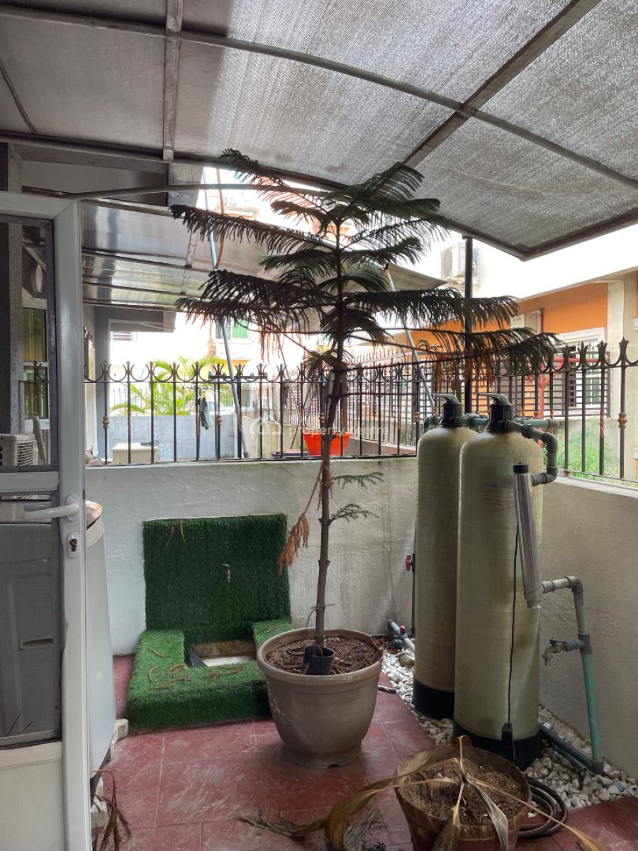 Service 4 Bedrooms Terrace, Chevron Drive, Lekki, Lagos, Terraced Duplex for Sale